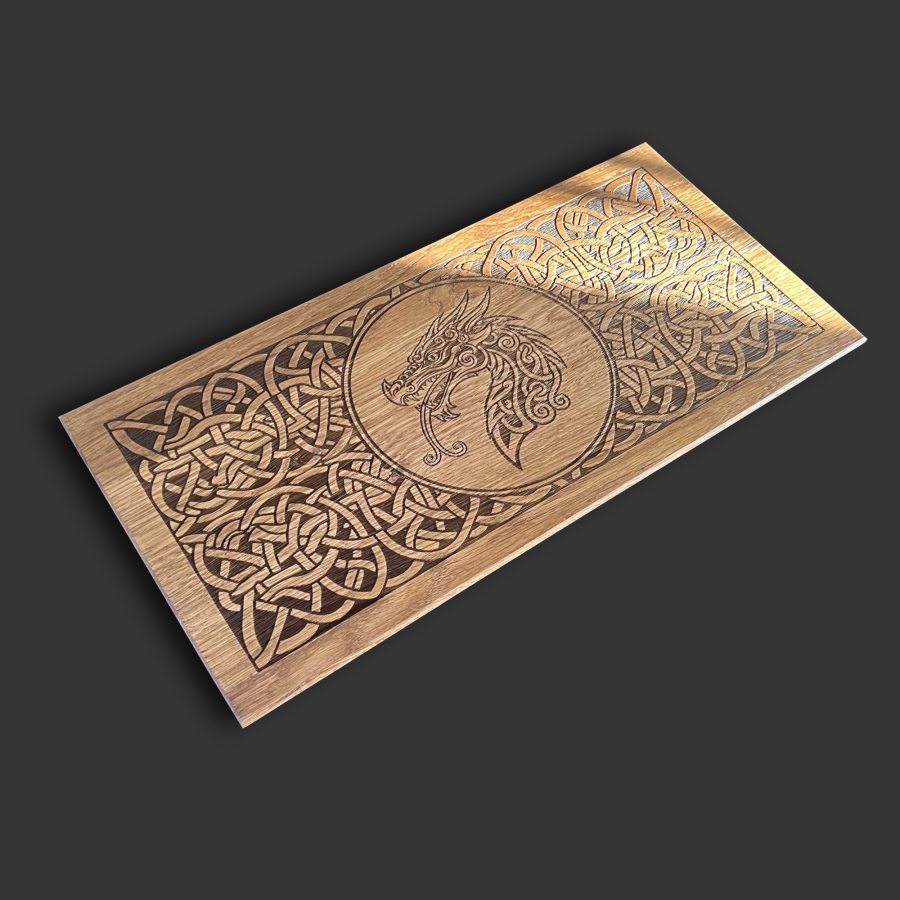 Création · Planche décorative en chêne